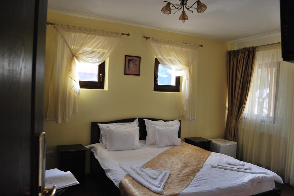 Maison d'hôtes Pensiunea Gold 3*